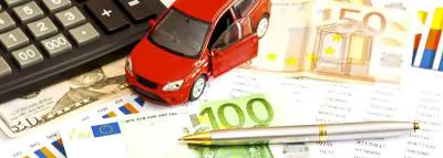 Selon l'étude, 21% des sondés se disent prêts à vendre leur véhicule ou à envisager un déménagement afin de réduire le coût de leur assurance. défaut-assurance