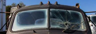 Pare-brise fissuré : que faire après remplacement Pare-brise fissuré