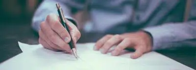 Comprendre la cotisation d'assurance signature contrat assurance