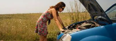 femme-panne-voiture