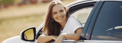 Jeune conducteur : location de voiture facile jeune conductrice