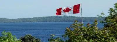 lac-canada-drapeau lac-canada-drapeau