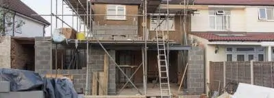 Bris de glace : quelles sont les garanties incluses maison-chantier-travaux