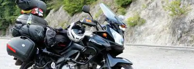 Moto pour voyager : astuces de chargement moto-bagages-chargement-vacances