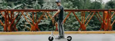 trottinette-electrique-homme trottinette-electrique-homme