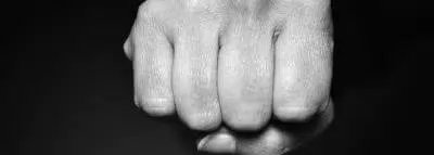 violence-poing violence-poing